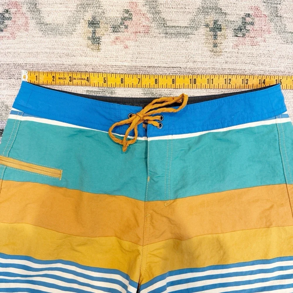 Patagonia Mens Wavefarer Board Shorts Size 30 Bold Stripes Summer Swim Vacation